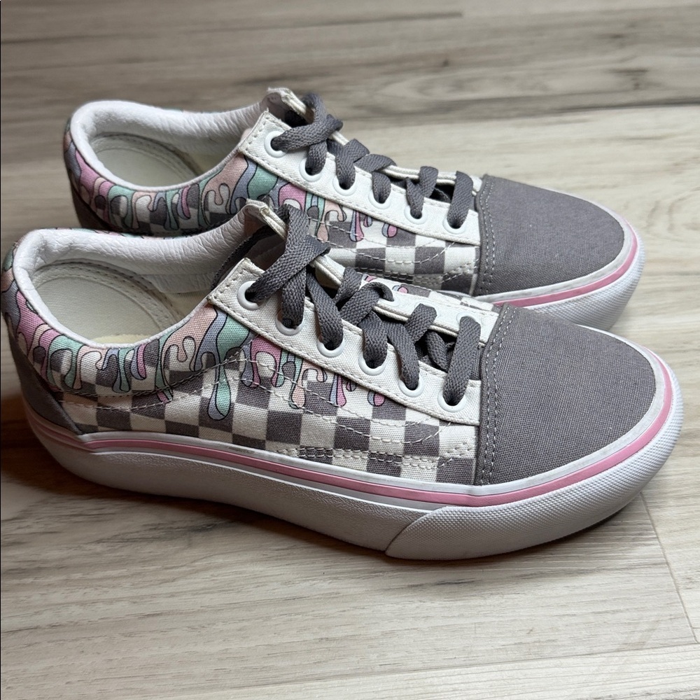VANS Gray and Pink Women's Sneakers size 6.5